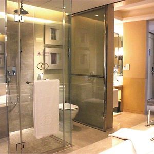 Luxury King Room Lake View